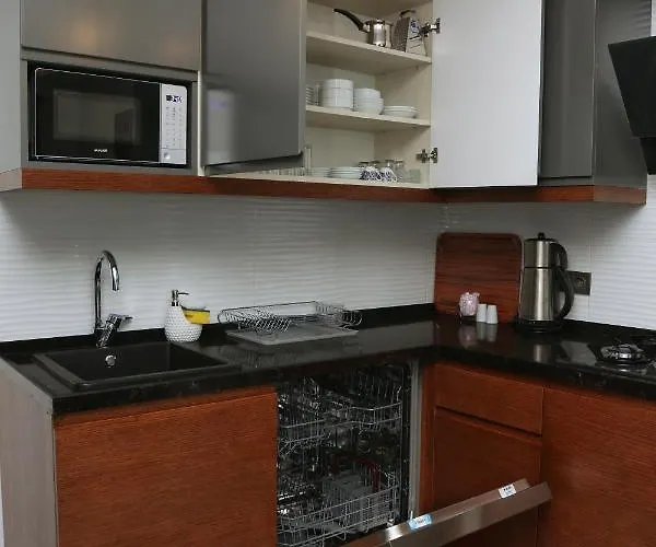 Gueven Park Residance & * קמר